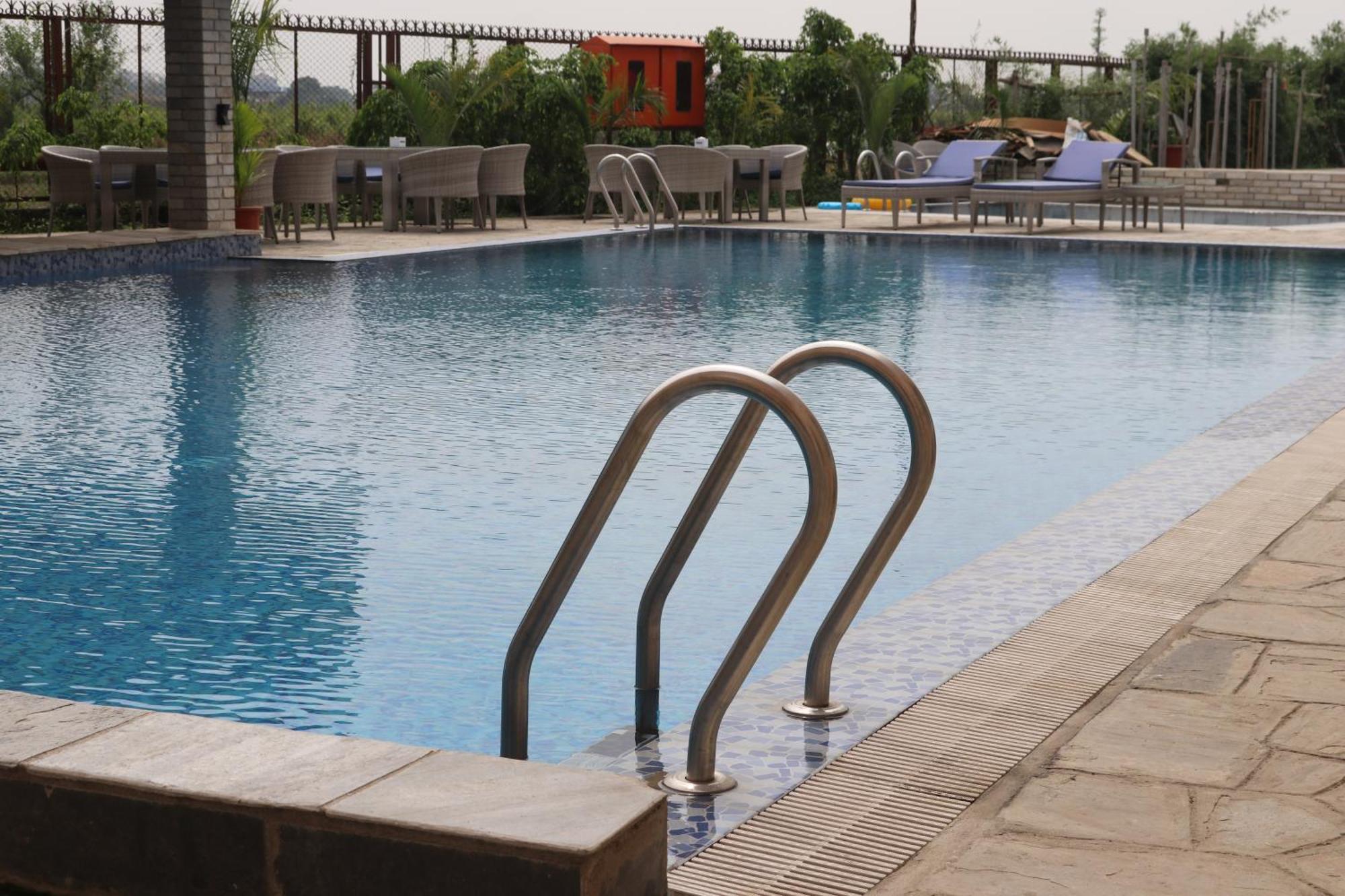 Galaxy Garden Resort Bharatpur  Eksteriør bilde